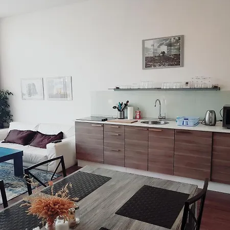 Apartment Breeze Pressburg Exterior foto
